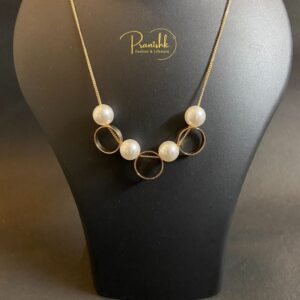 Gold Circle with Pearl Pendant